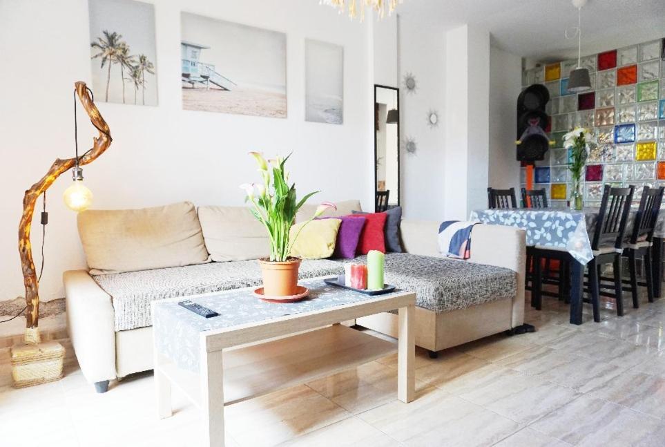Casa La Sonrisa Shared House Hotell El Médano Exteriör bild