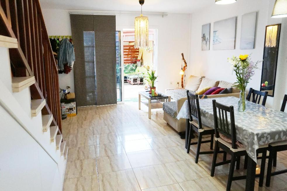 Casa La Sonrisa Shared House Hotell El Médano Exteriör bild